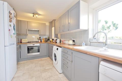37 Ryarsh Crescent, Orpington, BR6 9SG