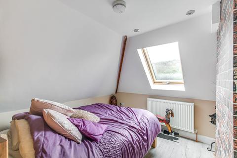 39 Lower Barn Road, Purley, CR8 1HZ