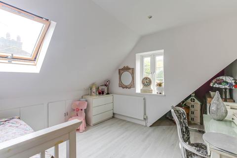 39 Lower Barn Road, Purley, CR8 1HZ