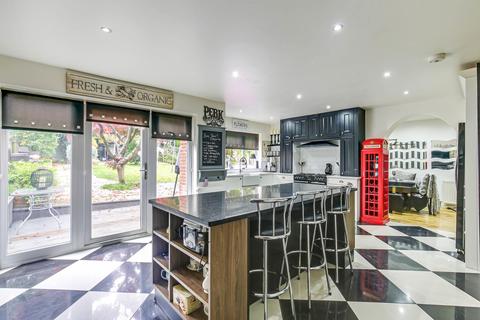 39 Lower Barn Road, Purley, CR8 1HZ