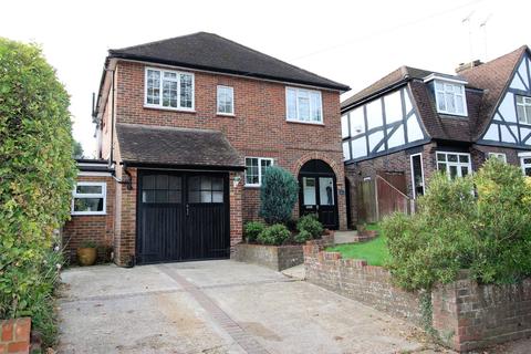 123 Downs Road, Coulsdon, CR5 1AD