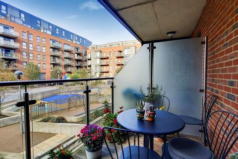 Flat 8, 3 Zenith Close, London, NW9 6FD