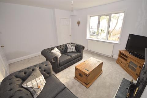 14 Hawkhill Avenue, Guiseley, Leeds, LS20 8AS