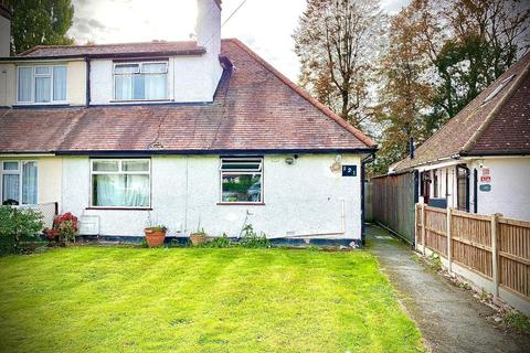 121 Manor Waye, Uxbridge, UB8 2BG