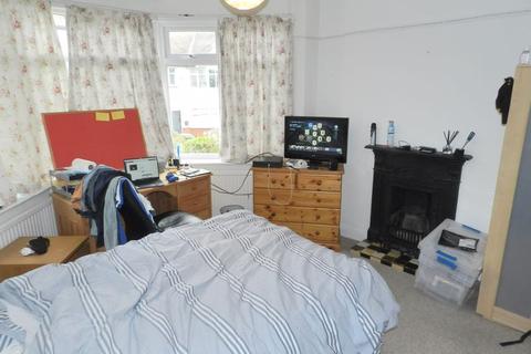 7 Buckingham Avenue, Headingley, Leeds, LS6 1DJ