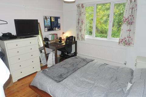 7 Buckingham Avenue, Headingley, Leeds, LS6 1DJ