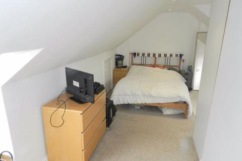 7 Buckingham Avenue, Headingley, Leeds, LS6 1DJ