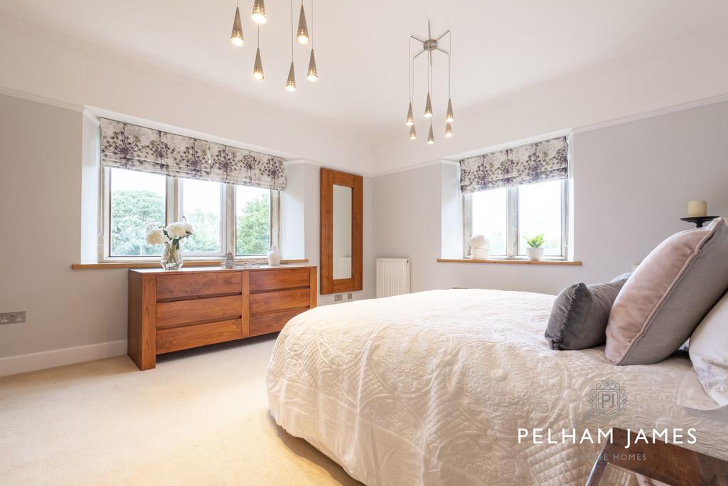 Principal bedroom