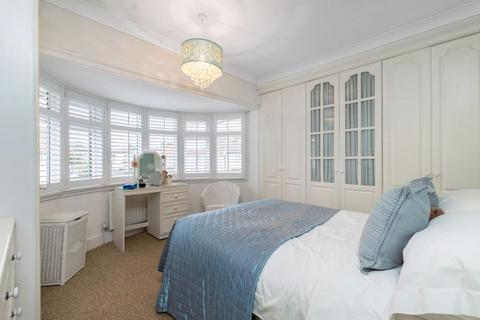 104 Brixham Road, Welling, DA16 1EJ