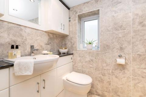 104 Brixham Road, Welling, DA16 1EJ