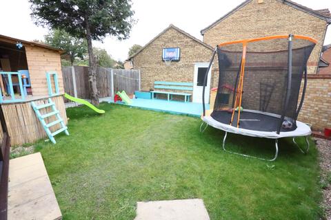 2 Hayes Close, Grays, RM20 4AX