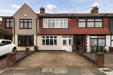 33 Glenview, London, SE2 0SA