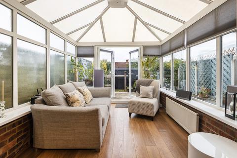 33 Glenview, London, SE2 0SA