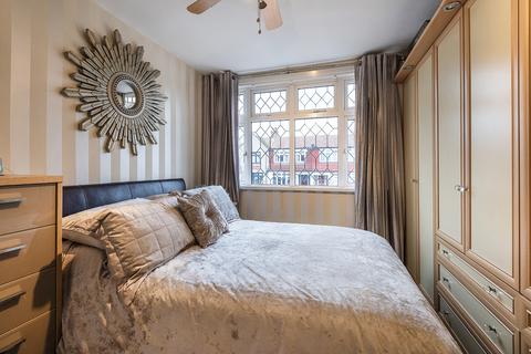 33 Glenview, London, SE2 0SA