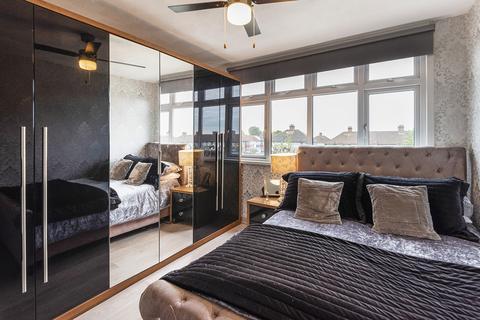 33 Glenview, London, SE2 0SA