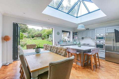 10 Sundown Avenue, South Croydon, CR2 0RP