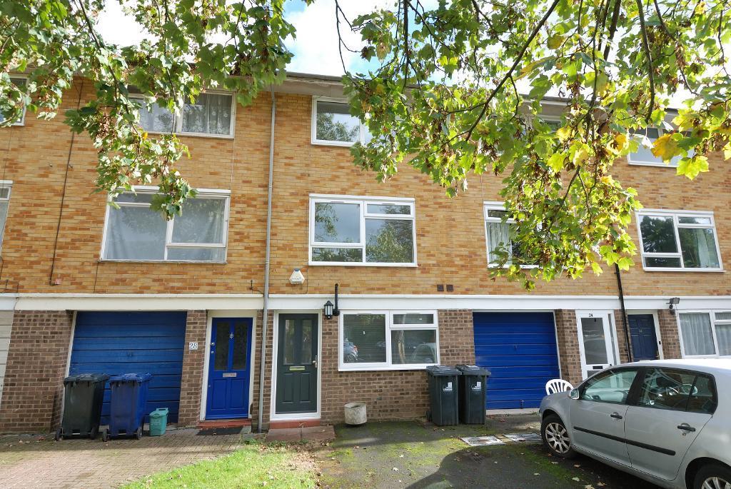 Golden Manor, Hanwell, London, W7 3EG 4 bed townhouse £749,950