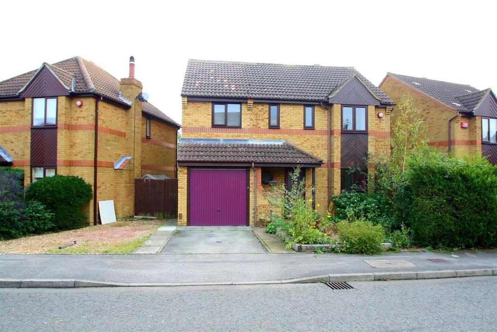 Cartmel Close, Bletchley 4 bed detached house £399,950