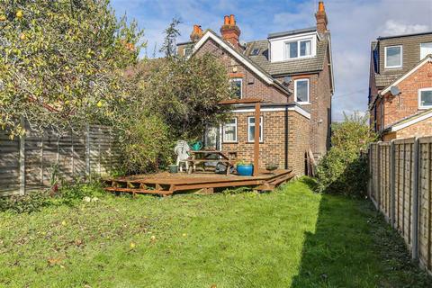 2a, Clifton Cottages Oxted Road, Godstone, RH9 8BP