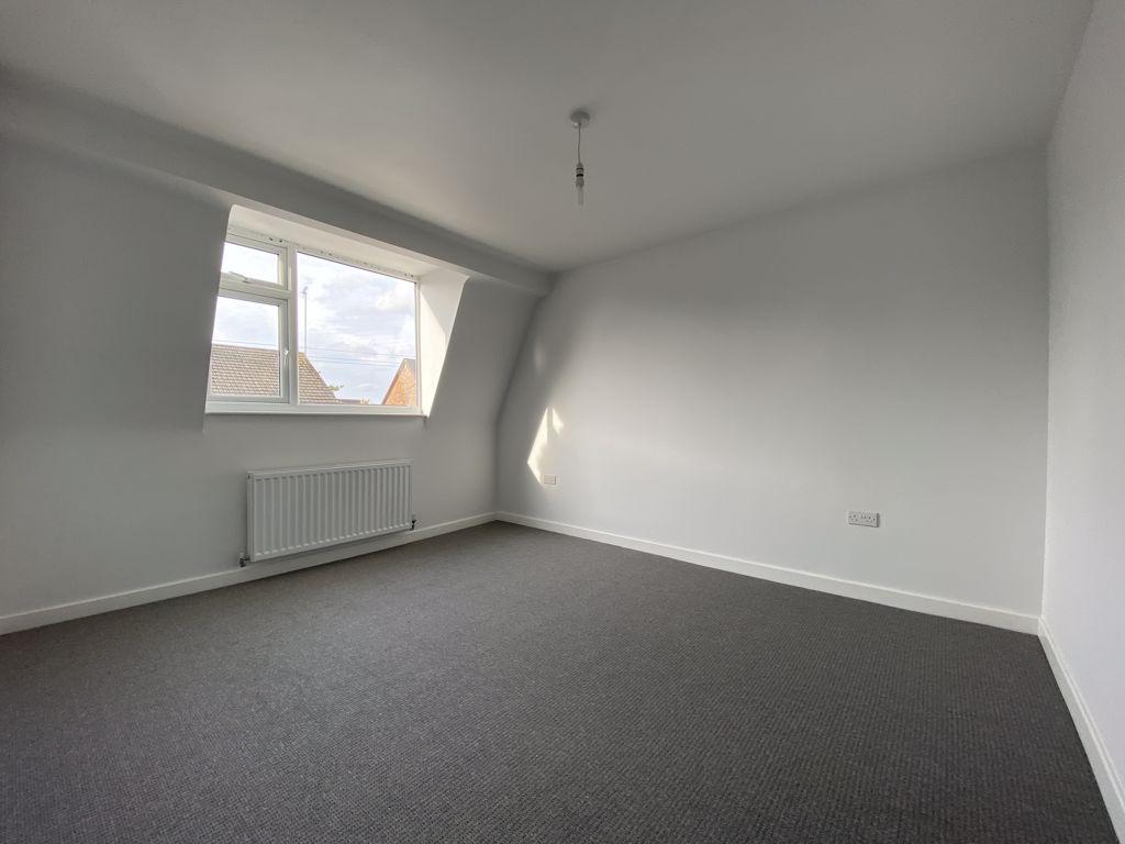 Tiverton Avenue, Kingsthorpe, Northampton 3 bed semidetached house £