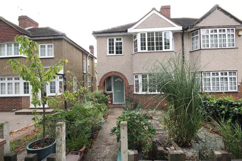 24 Hackbridge Park Gardens, Carshalton, SM5 2HD