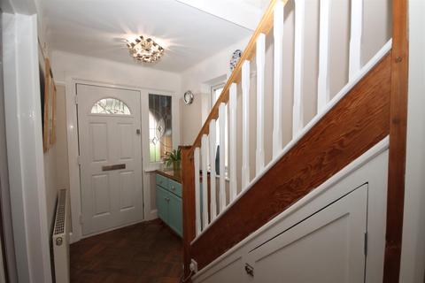 24 Hackbridge Park Gardens, Carshalton, SM5 2HD