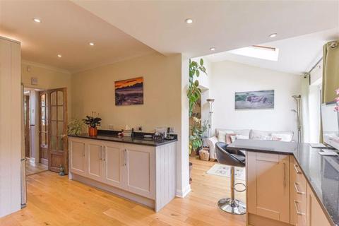 31 Ewell Park Way, Ewell, Epsom, KT17 2NW