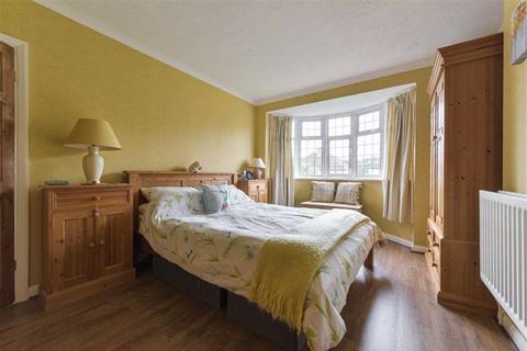 31 Ewell Park Way, Ewell, Epsom, KT17 2NW