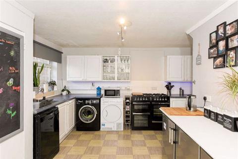 30 Watersedge, Epsom, KT19 9QA