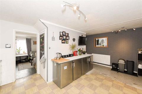 30 Watersedge, Epsom, KT19 9QA