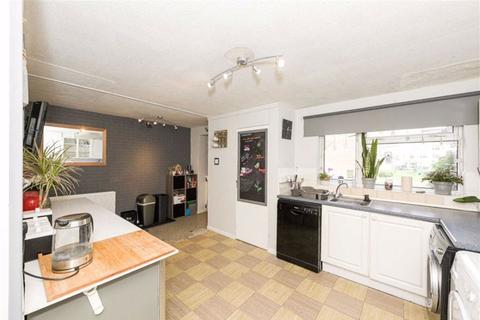 30 Watersedge, Epsom, KT19 9QA