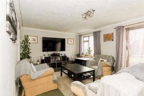 30 Watersedge, Epsom, KT19 9QA