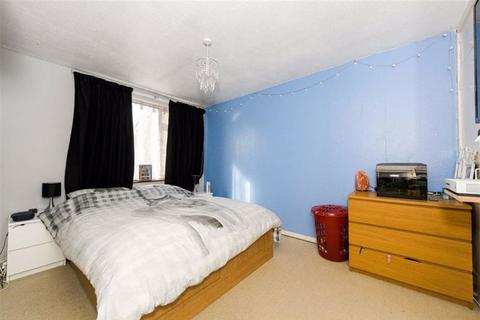 30 Watersedge, Epsom, KT19 9QA