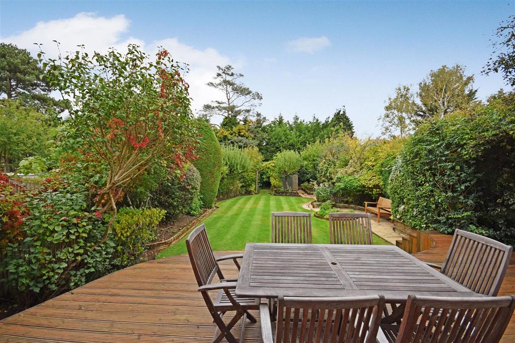 Gardendp dp 25091910.jpg