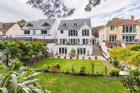 66 Compton Avenue, Poole, BH14 8PY