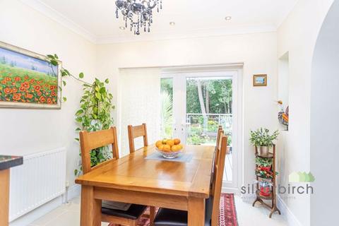66 Compton Avenue, Poole, BH14 8PY