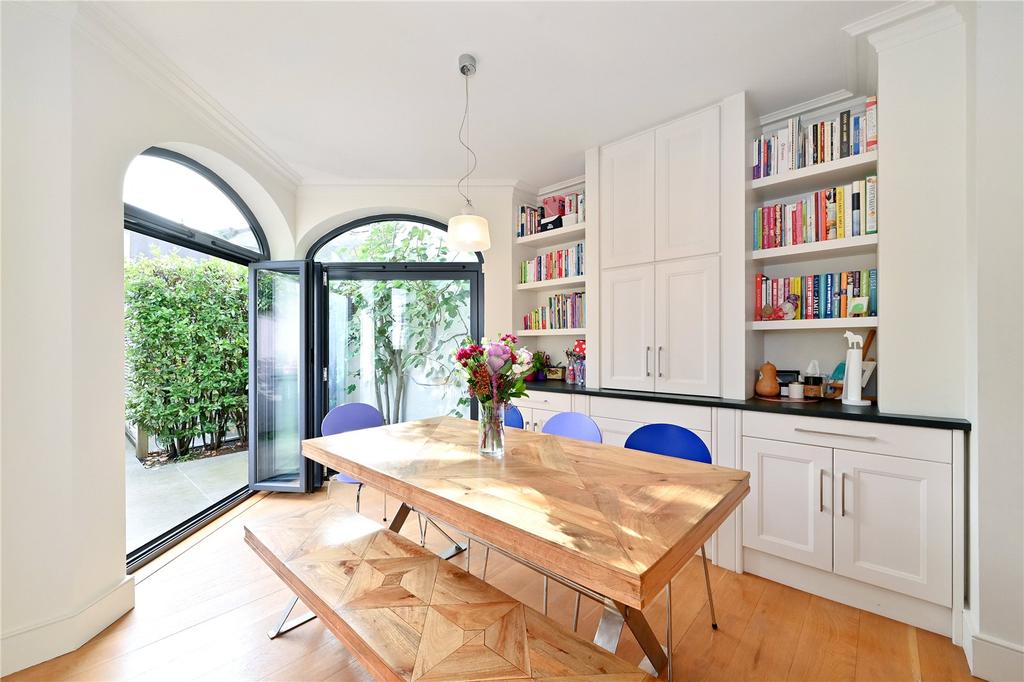 Breakfast Room