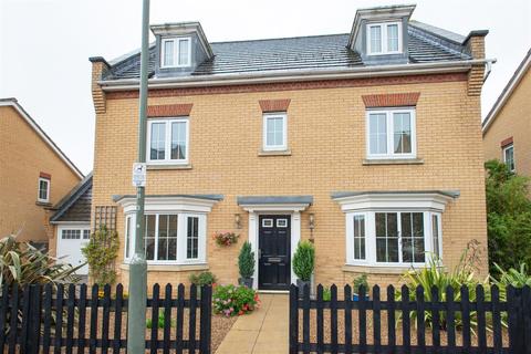 36 Barkway Drive, Orpington, BR6 8PQ
