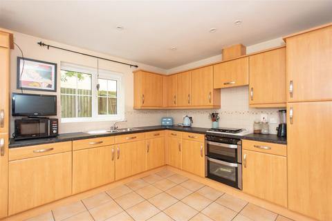 36 Barkway Drive, Orpington, BR6 8PQ