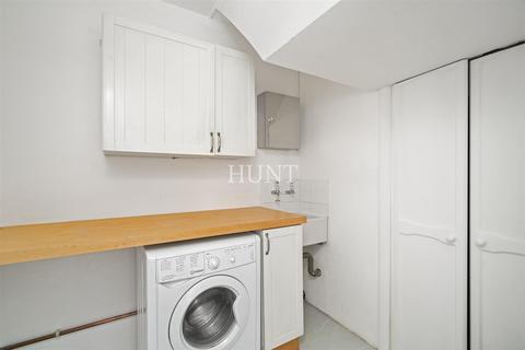 76 Westbury Lane, Buckhurst Hill, IG9 5PW