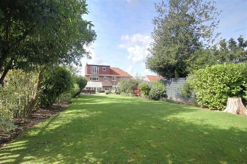 9 Oakdene Road, Hemel Hempstead, HP3 9TS