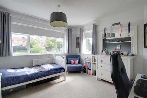 9 Oakdene Road, Hemel Hempstead, HP3 9TS