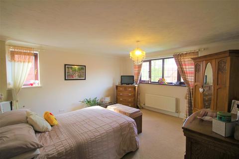 43 Badgers Hollow, Checkley, Stoke-on-trent, ST10 4NW