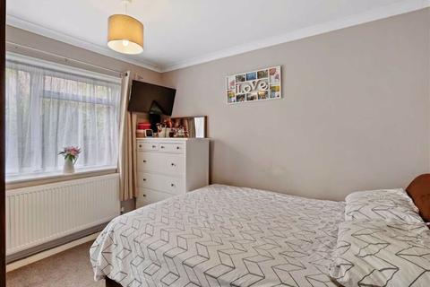 2 Selby Road, London, SE20 8SD