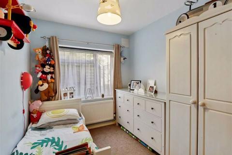 2 Selby Road, London, SE20 8SD