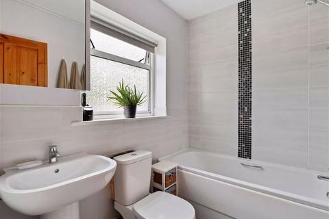 2 Selby Road, London, SE20 8SD