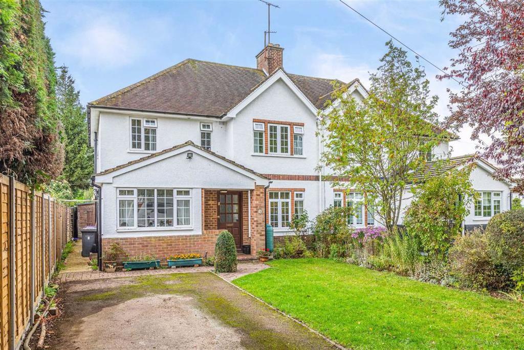 Bearton Green, Hitchin, Hertfordshire 4 bed semidetached house £750,000