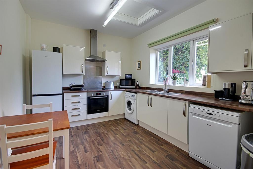 Lodge - Kitchen
