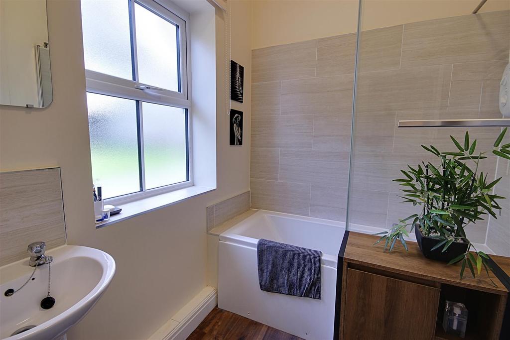 Lodge - Bathroom