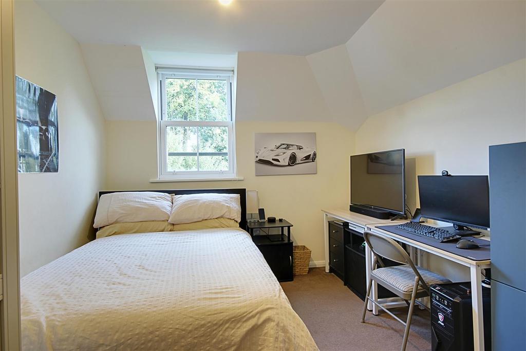 Lodge - Bedroom 2